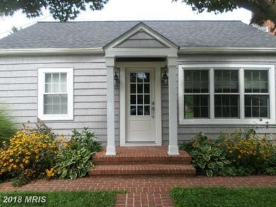 Building Photo - 311 Holly St