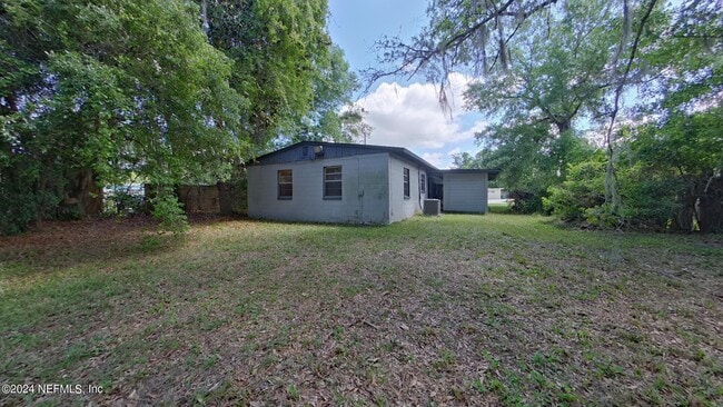 Building Photo - 1750 Lawson Rd