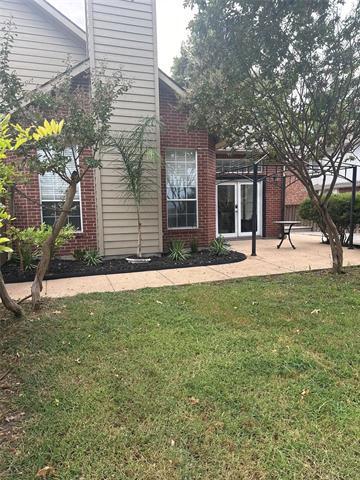 Building Photo - 9213 Briarcrest Dr