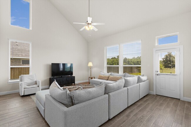 Building Photo - 12114 Champion's Frst Dr