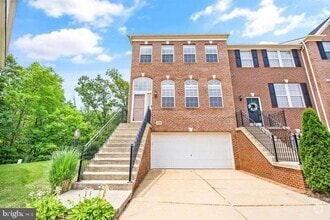Building Photo - 43093 Forest Edge Square