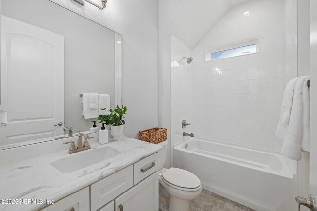 Building Photo - 318 Windwalker Dr