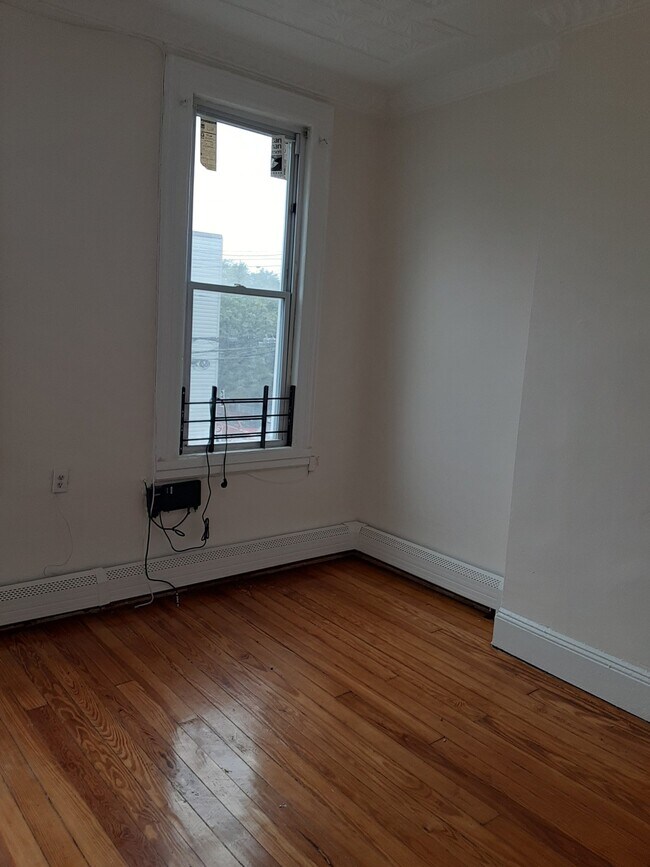 Building Photo - 61-05 55th St