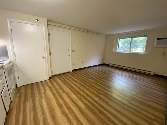 Building Photo - 93 West St