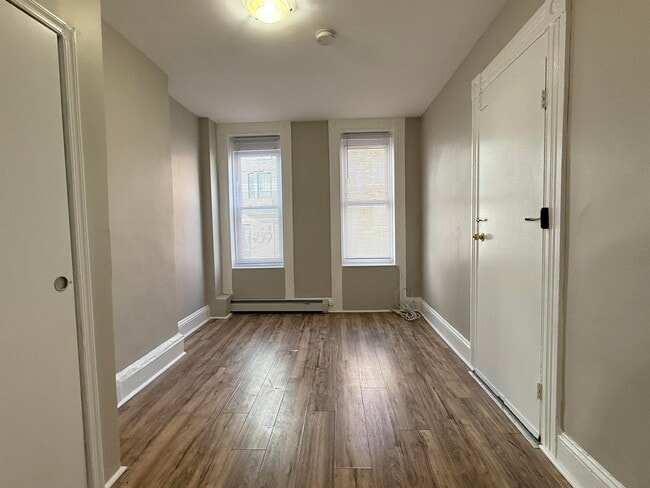 Building Photo - 90 Jordan Ave