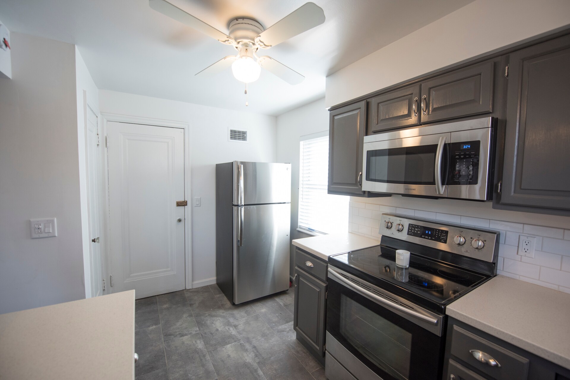 Building Photo - 2548 Losantiville Ave