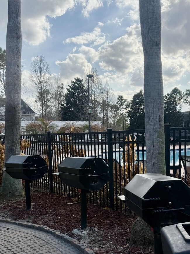 Building Photo - 1300 Eastern Pecan Pl