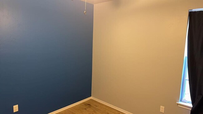 Building Photo - 856 Shady Creek Ln