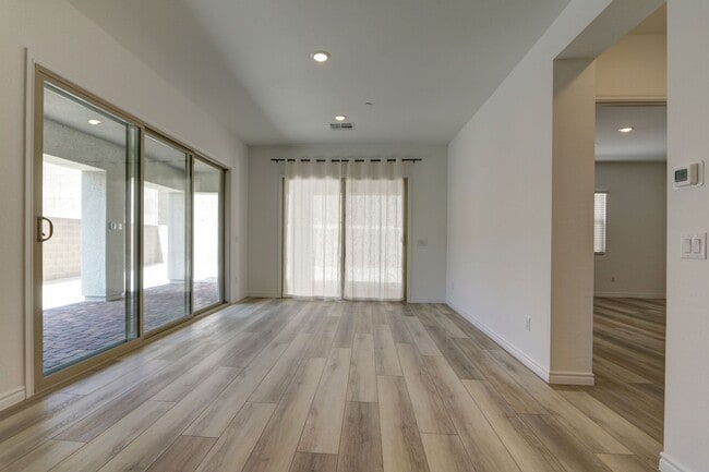 Building Photo - New Home in Summerlin 55+ Community