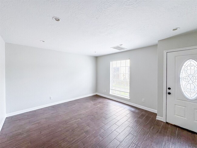 Building Photo - 1715 Moritz Dr