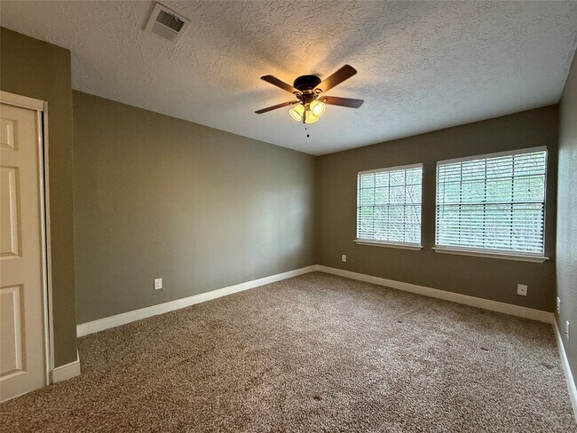 Building Photo - 2611 Grants Lake Blvd