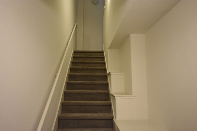 Building Photo - 2001 Club Center Dr