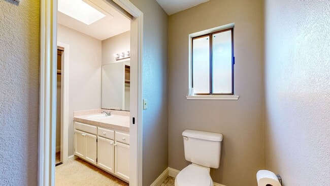 Building Photo - Well Maintain West Side Single Story 3 bedroom 2 bathroom home with 2 car garage