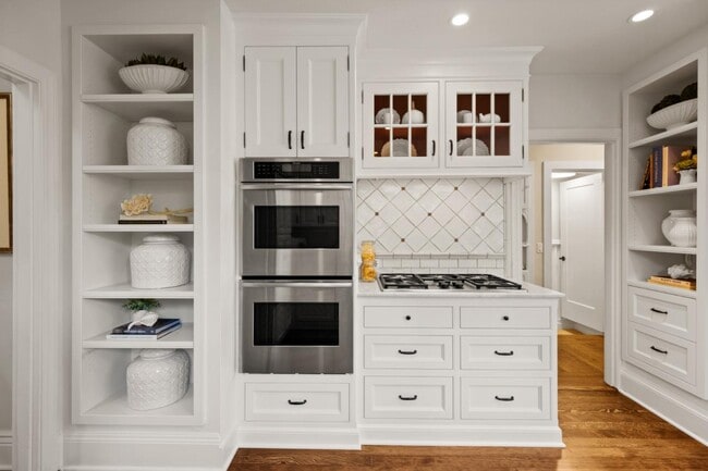 Building Photo - 105 Pepper Ave