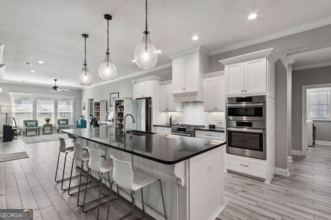 Building Photo - 204 Riley Hunter Dr