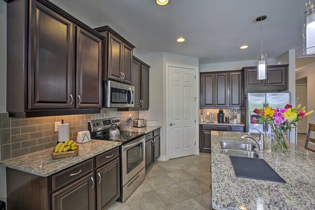 Building Photo - 3943 Ashentree Ct