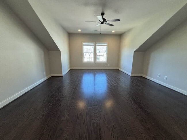 Building Photo - 999 Lennox Blvd