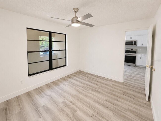 Building Photo - 4965 Puritan Cir