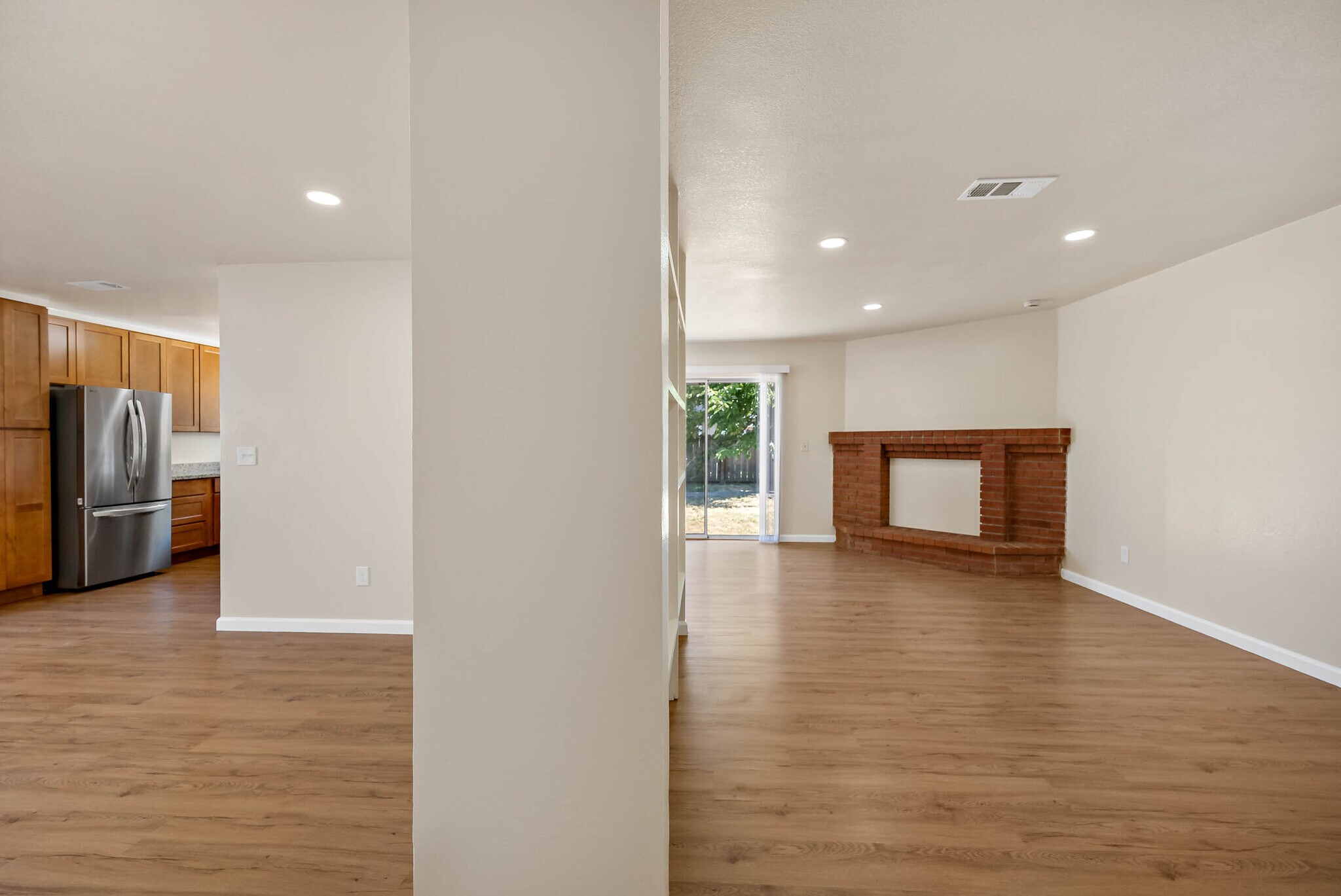 Building Photo - 1401 Prospect Way