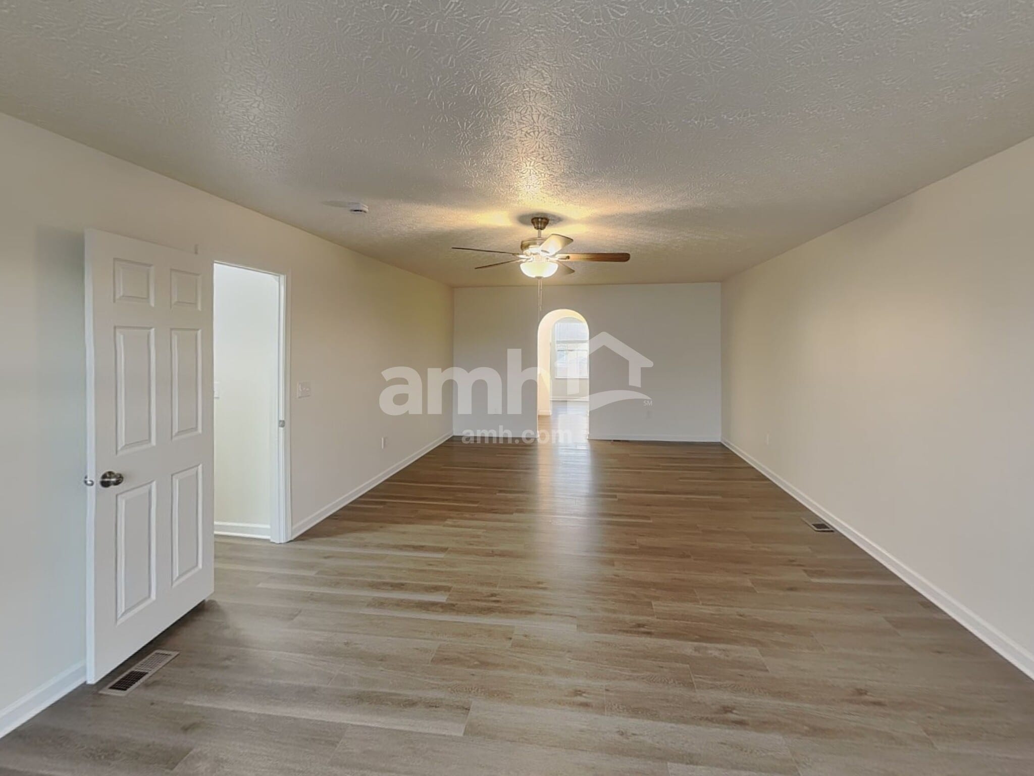 Building Photo - 201 Victorian Dr