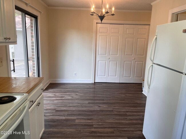Building Photo - 1827 Quail Ridge Rd