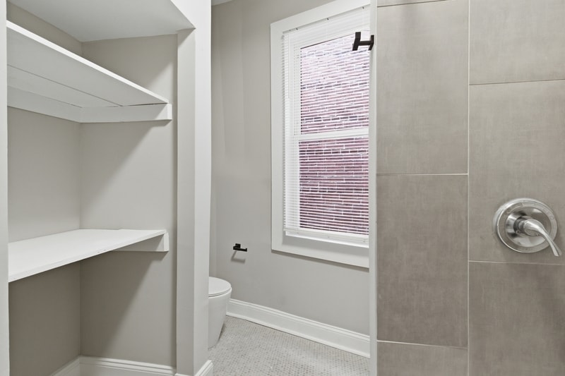 Building Photo - 2322 Callow Ave