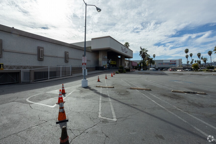 JAN 2022 - 5420 Sunset