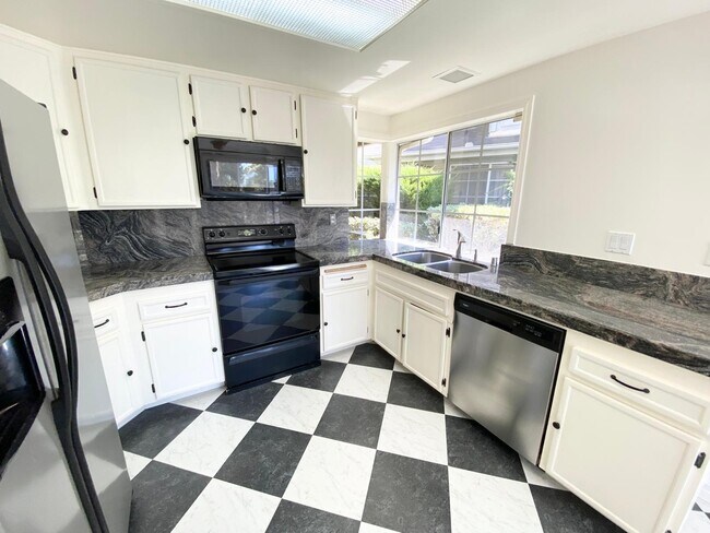 Building Photo - 3126 E Fox Run Way