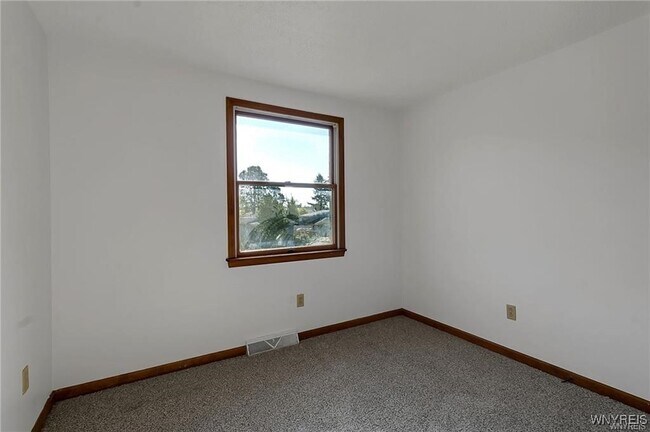 Building Photo - 276 Tennyson Terrace