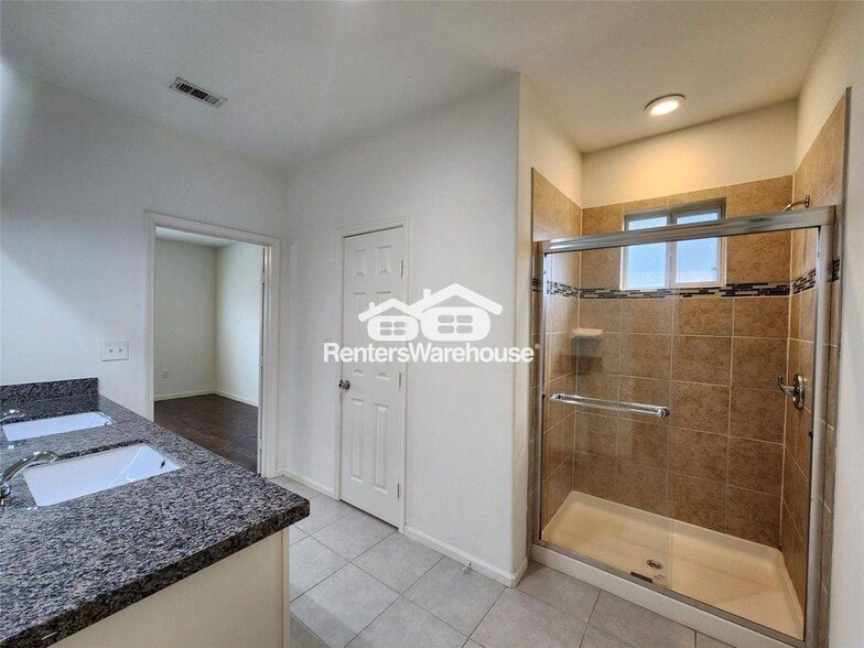 Building Photo - 1105 Erin St