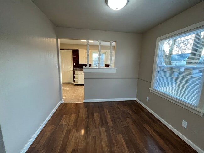 Building Photo - 1504 E Rudisill Blvd