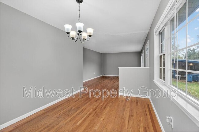 Building Photo - 4 Saratoga Ct