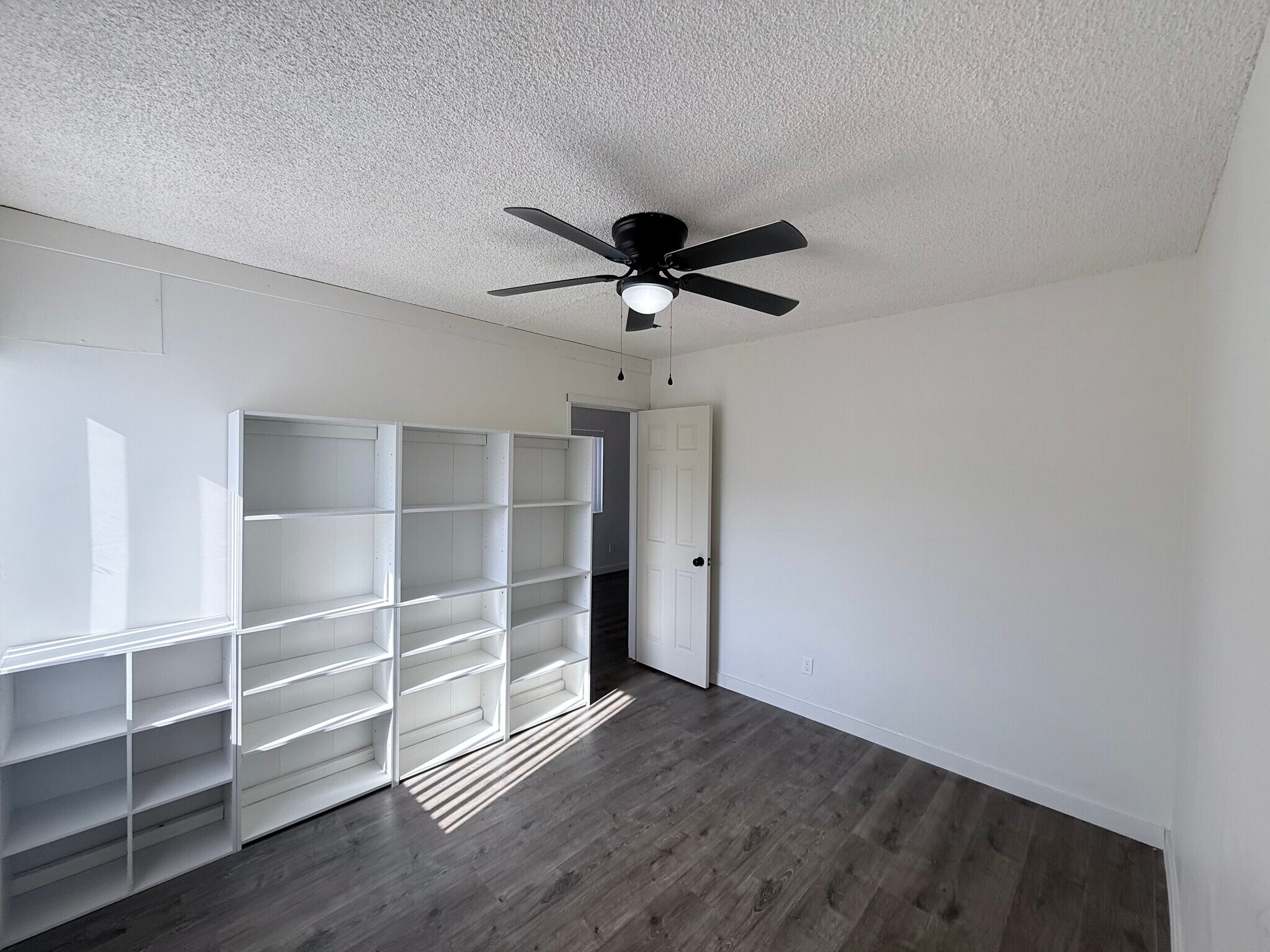 Building Photo - 5039 Alhambra Ave