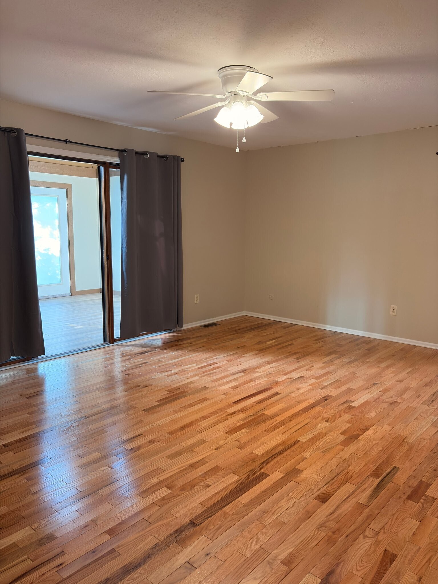 Building Photo - 5990 Kirkwall Ct W