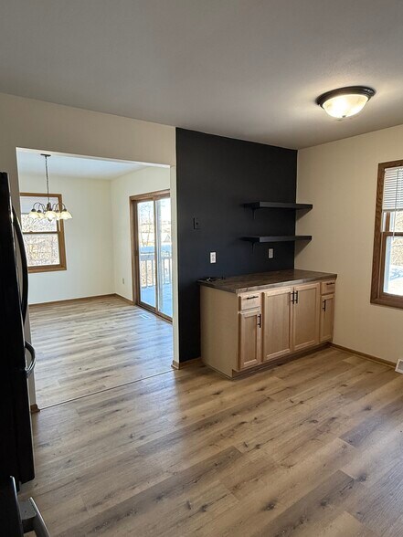 Kitchen + Coffee Bar - 440 Hi View Dr