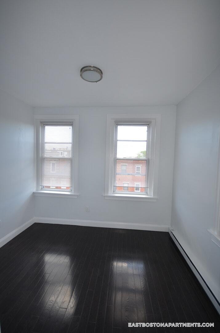 Building Photo - 20 Chelsea St