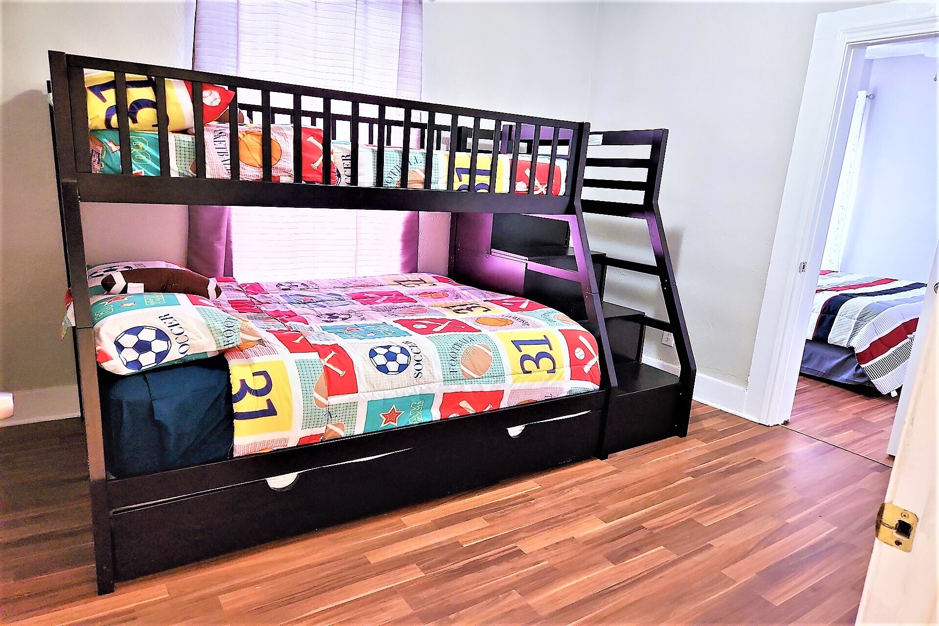 3rd Bed with Bunkbed - 2605 Avenue Q