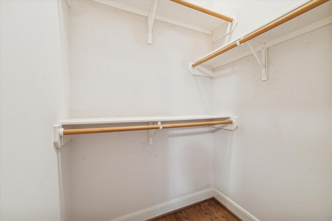 Building Photo - 5706 Blossom St