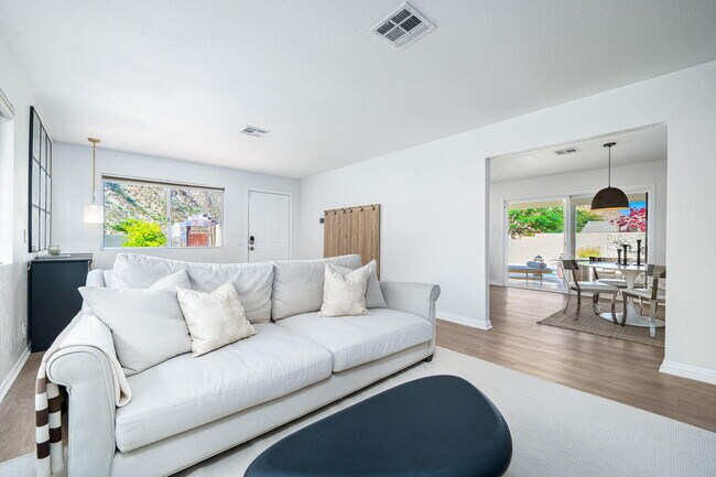 Building Photo - 53680 Avenida Montezuma