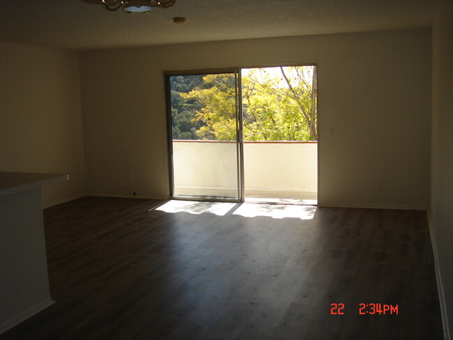 Living room - 1935 Alpha Rd