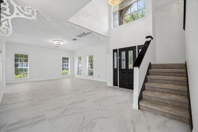 Building Photo - 2431 Parkwood Ln