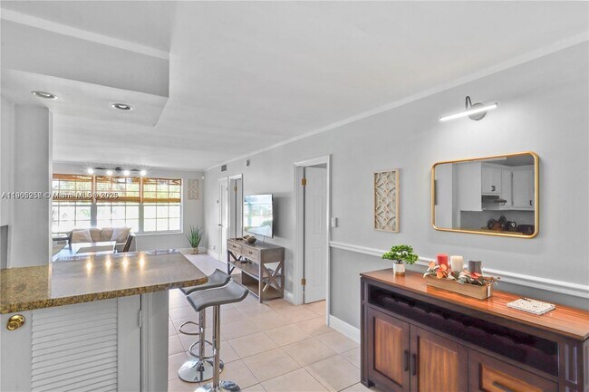 Building Photo - 2420 SE 17th St