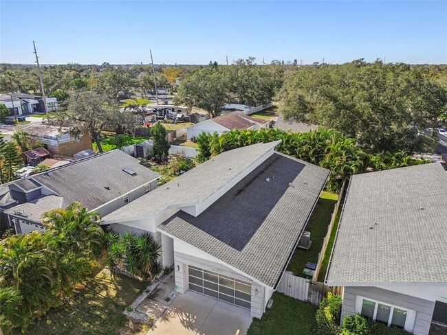 Building Photo - 6719 S Dauphin Ave