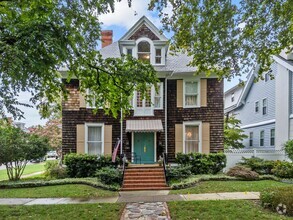 Building Photo - Timeless Ghent Home features charm and ele...