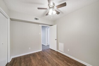 Building Photo - 1320 Barak Ln