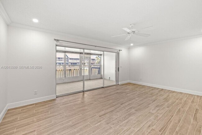 Building Photo - 4949 N Hwy A1A
