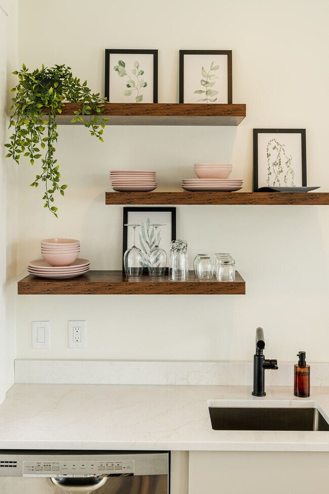 Building Photo - 1826 Republic St