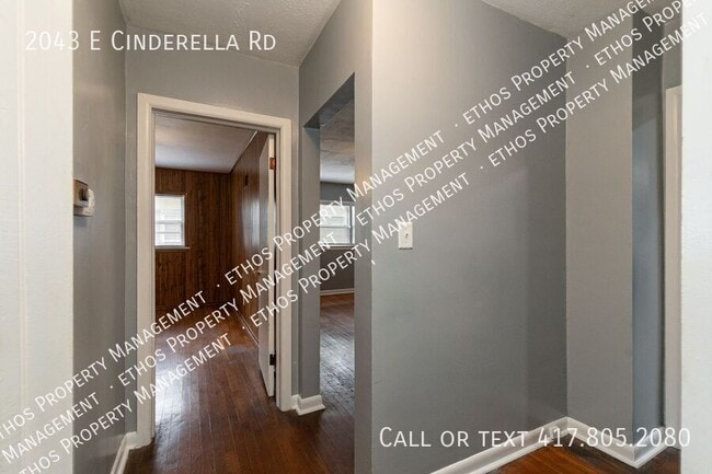 Building Photo - 2043 E Cinderella St