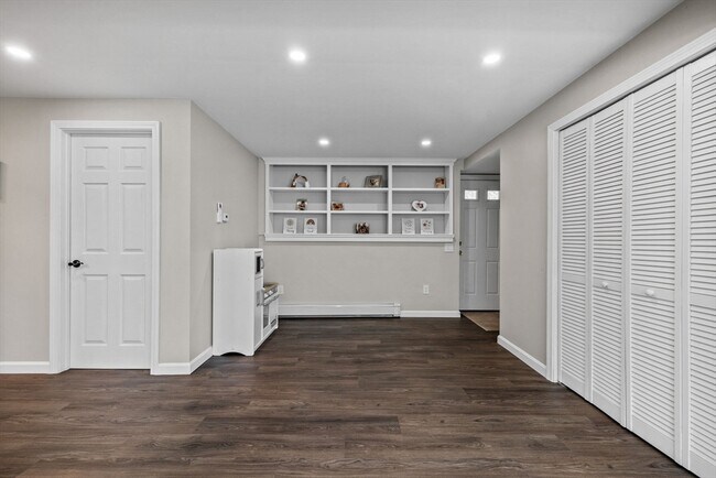 Building Photo - 193 Bonham Rd