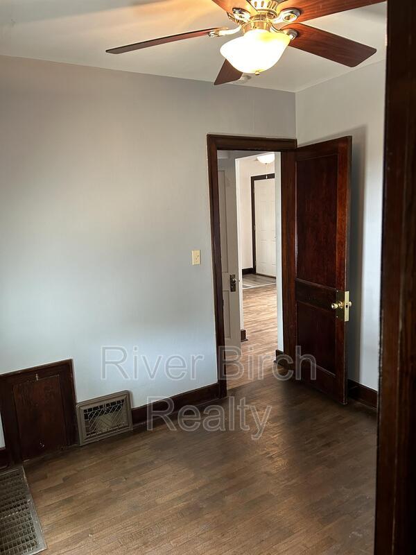 Building Photo - 2633 S Whittier Ave